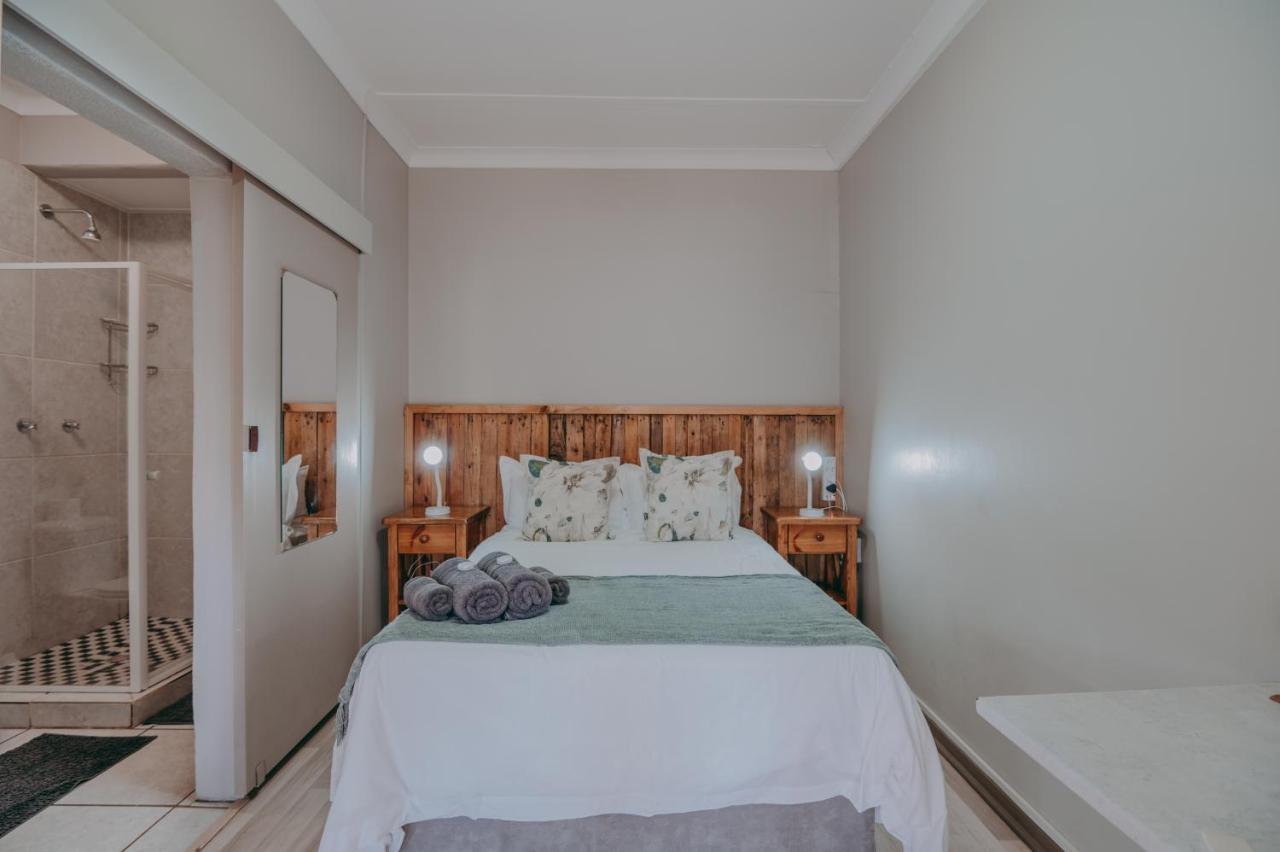 Cosy Cottages Guesthouse Potchefstroom Exterior foto